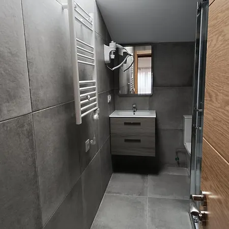 Casa Fredi - Llaceries Apartment