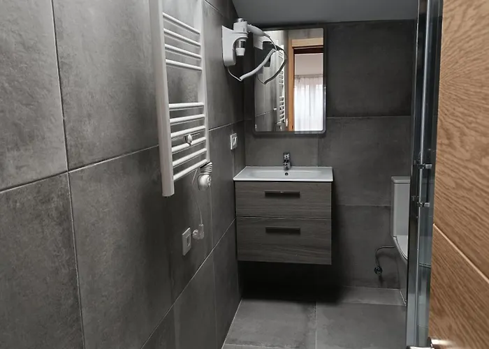 Casa Fredi - Llaceries Apartment